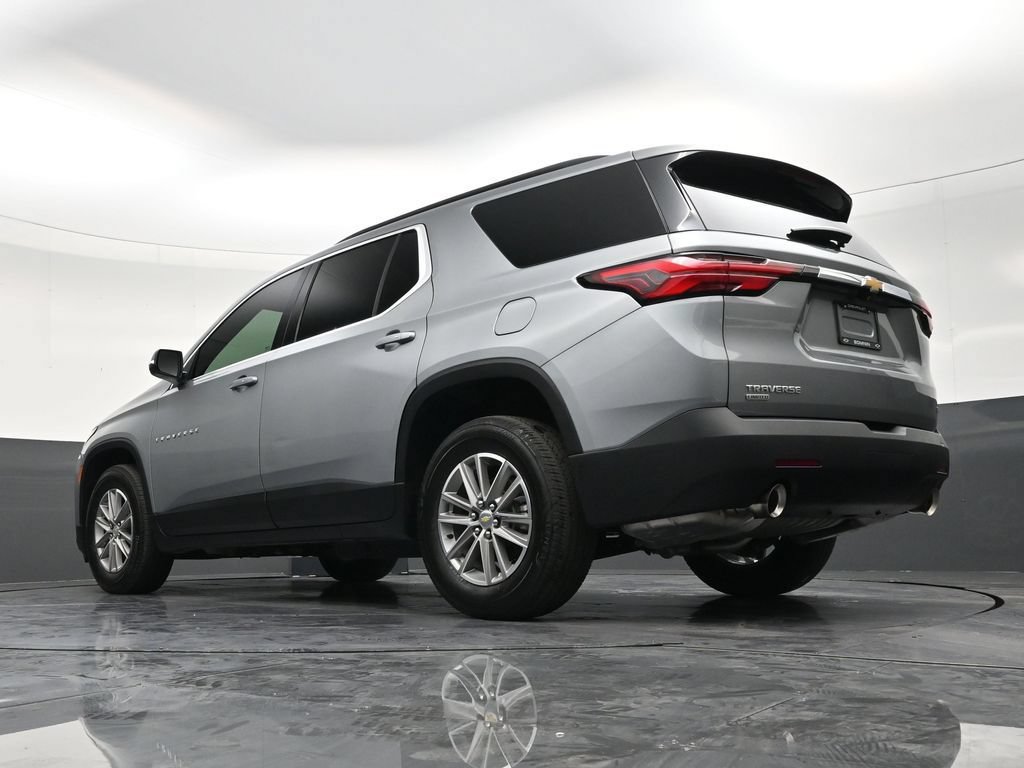 Used 2024 Chevrolet Traverse LT FWD image 22
