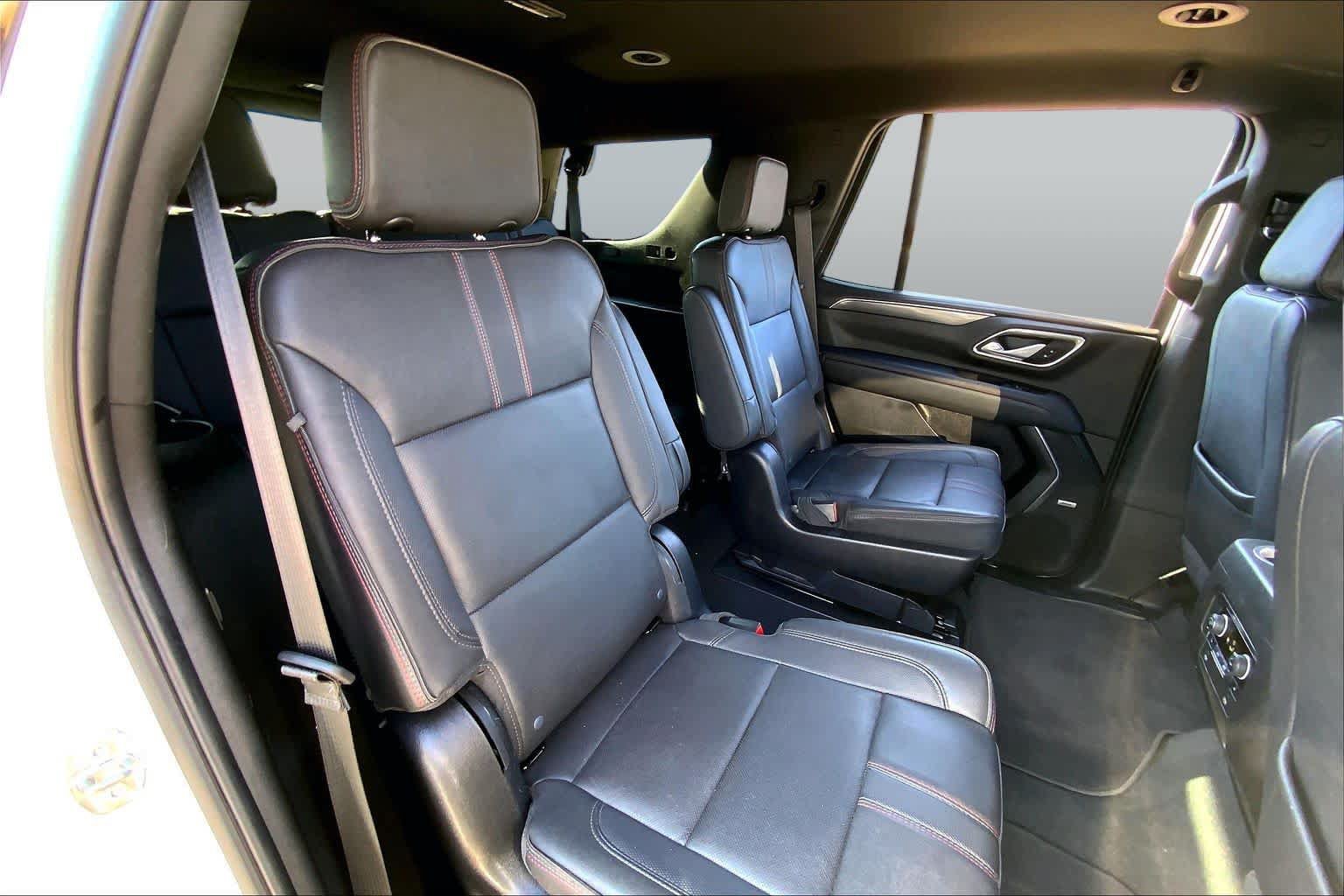 Used 2022 Chevrolet Tahoe RST w/ Luxury Package AWD/4WD image 20