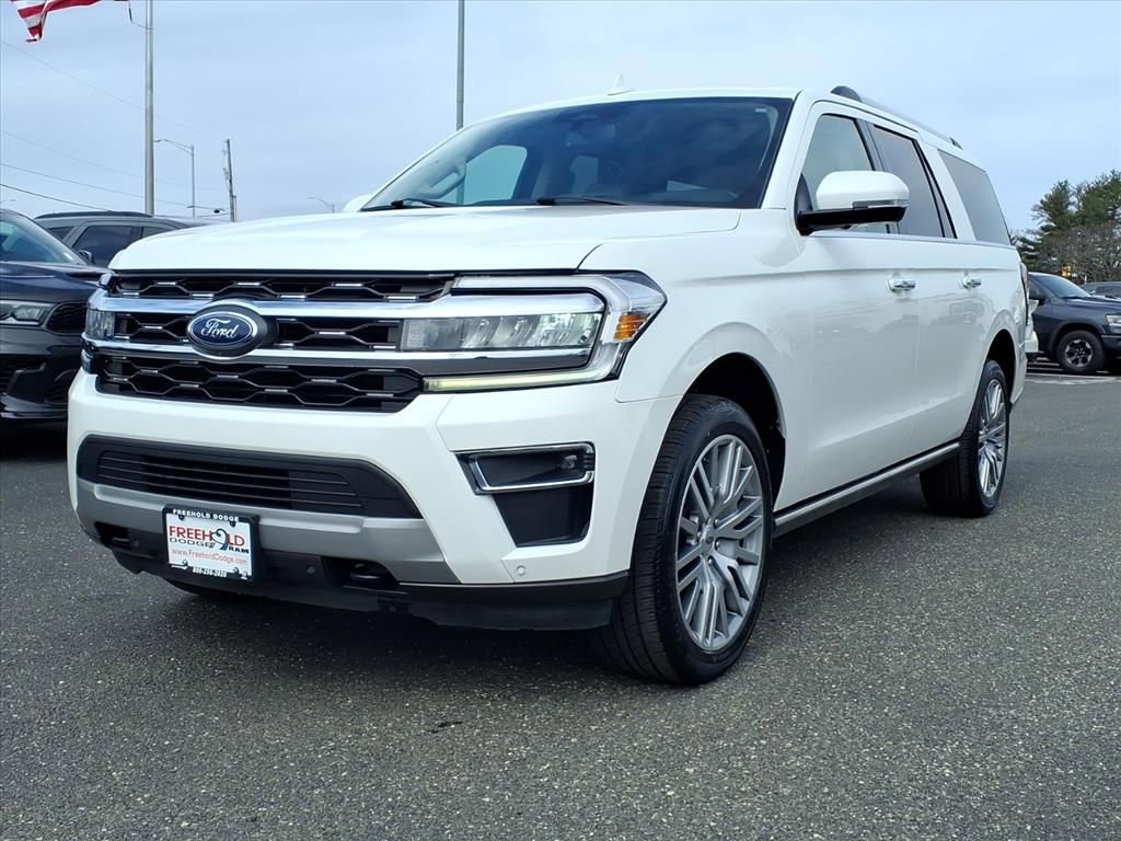Used 2022 Ford Expedition Max Limited AWD/4WD image 3