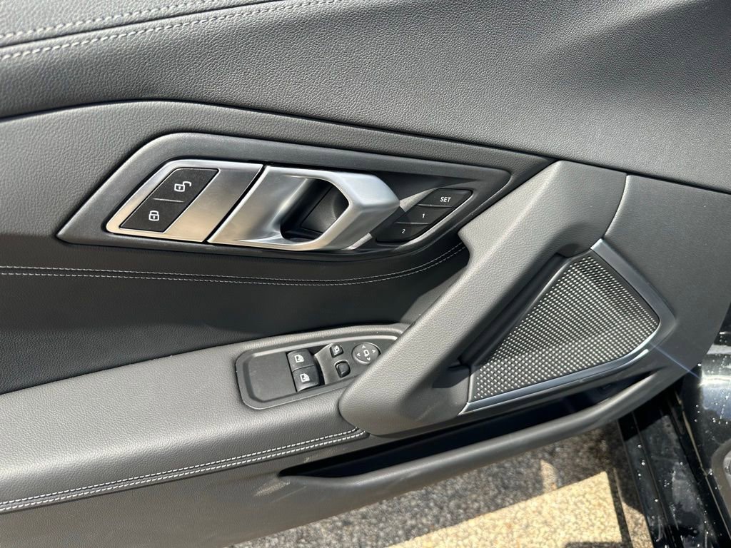 Used 2024 BMW Z4 M40i w/ Shadowloine Package RWD image 12