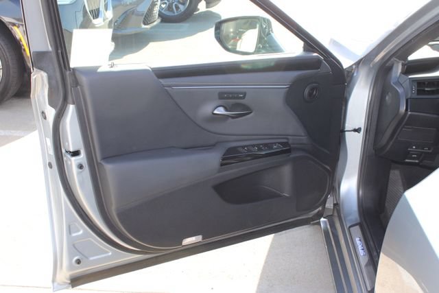 Certified 2025 Lexus ES 300h w/ Premium Package FWD image 11