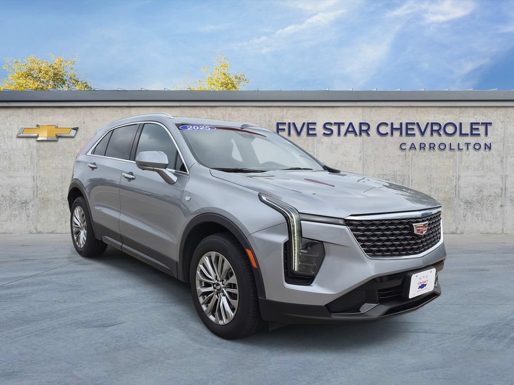 Used 2025 Cadillac XT4 Premium Luxury FWD image 1