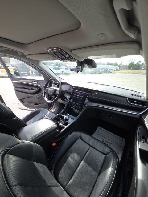 Used 2023 Jeep Grand Cherokee L Limited w/ Luxury Tech Group II AWD/4WD image 13