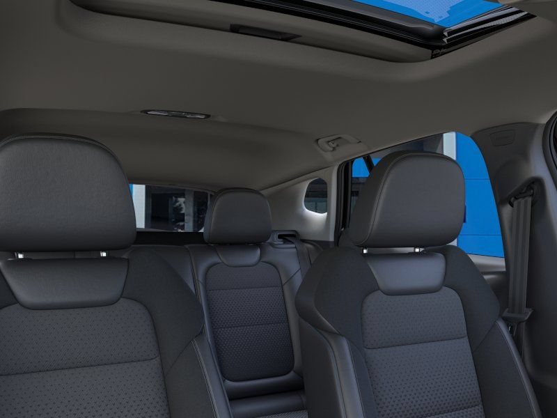 New 2026 Chevrolet Trax LT w/ Sunroof Package FWD image 24