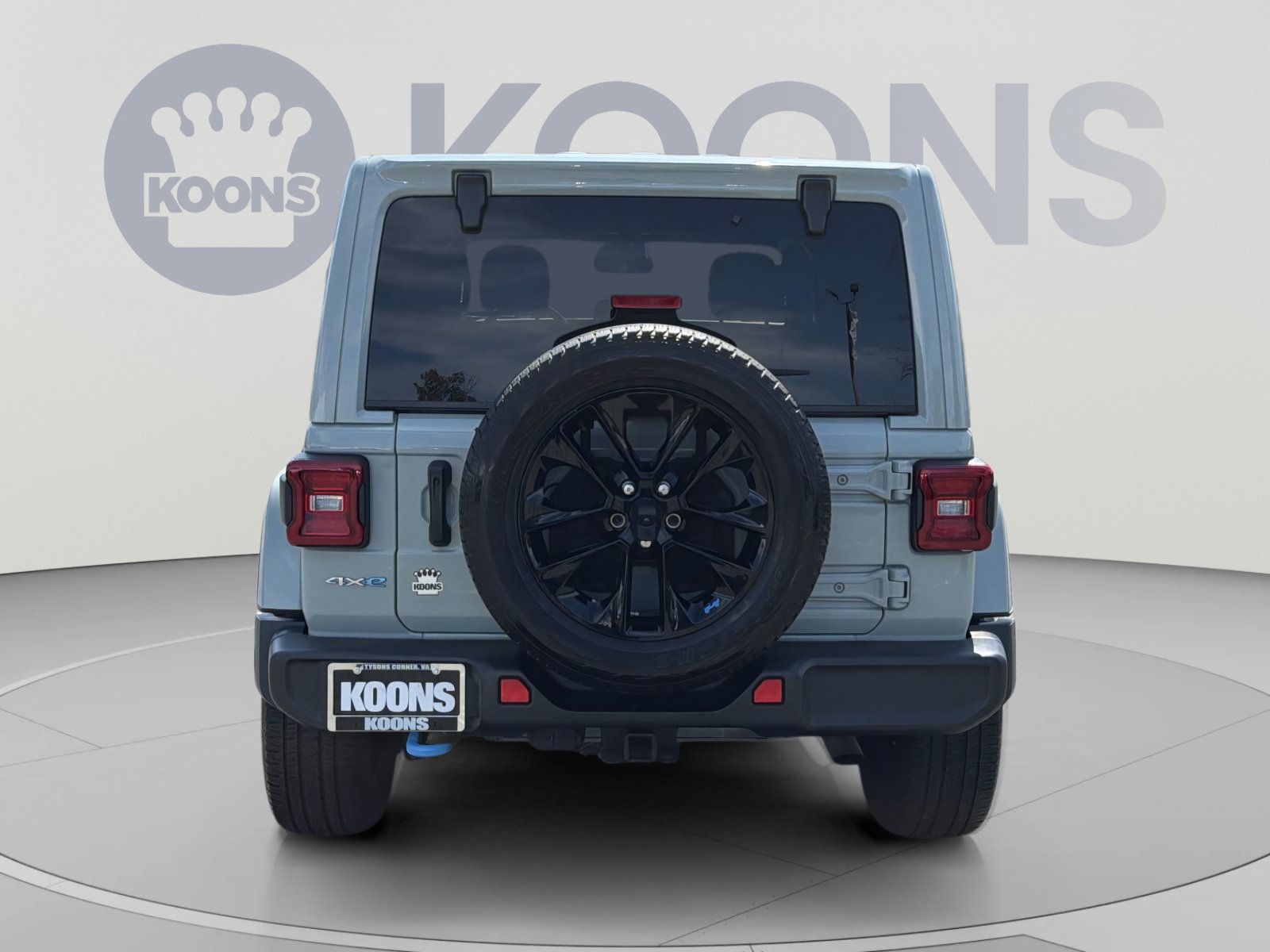 Used 2023 Jeep Wrangler Unlimited Sahara w/ Cold Weather Group AWD/4WD image 5