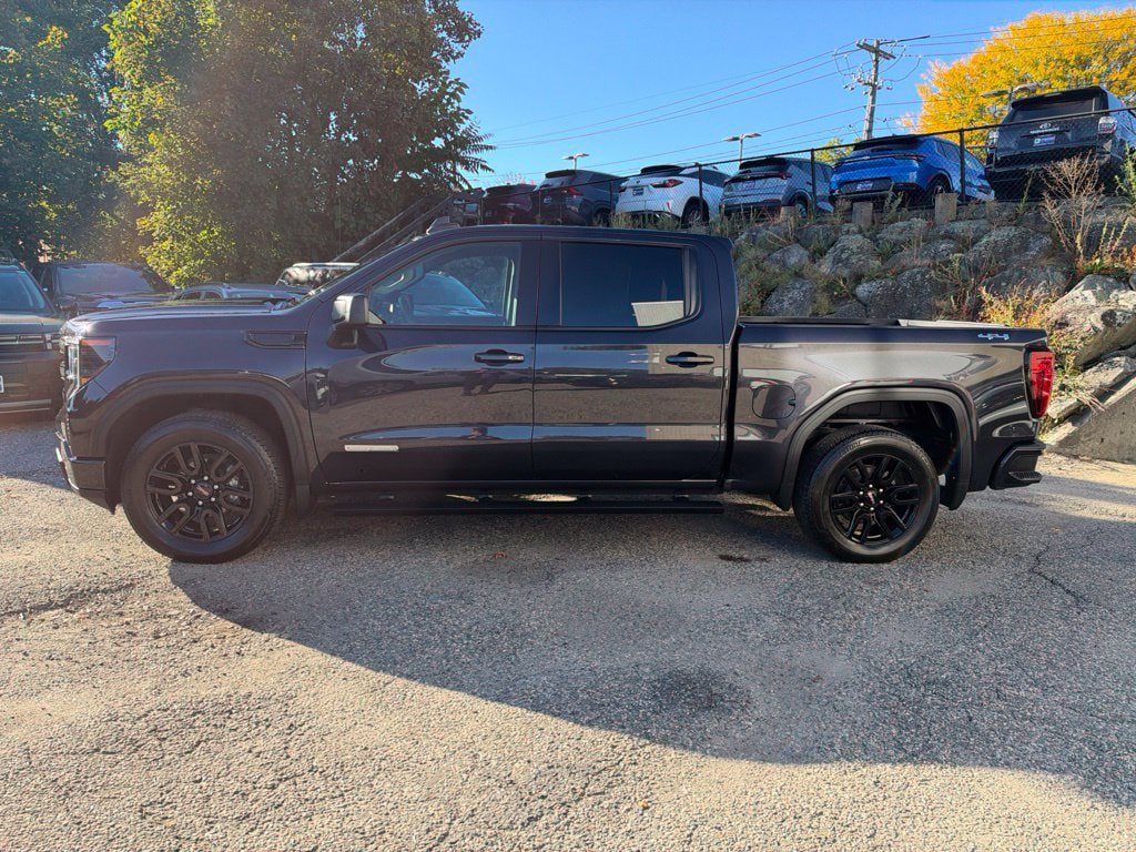 Used 2023 GMC Sierra 1500 Elevation AWD/4WD image 3