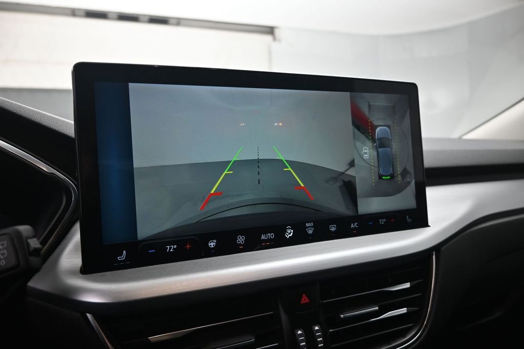 Used 2023 Ford Escape SE w/ PHEV Premium Package FWD image 15