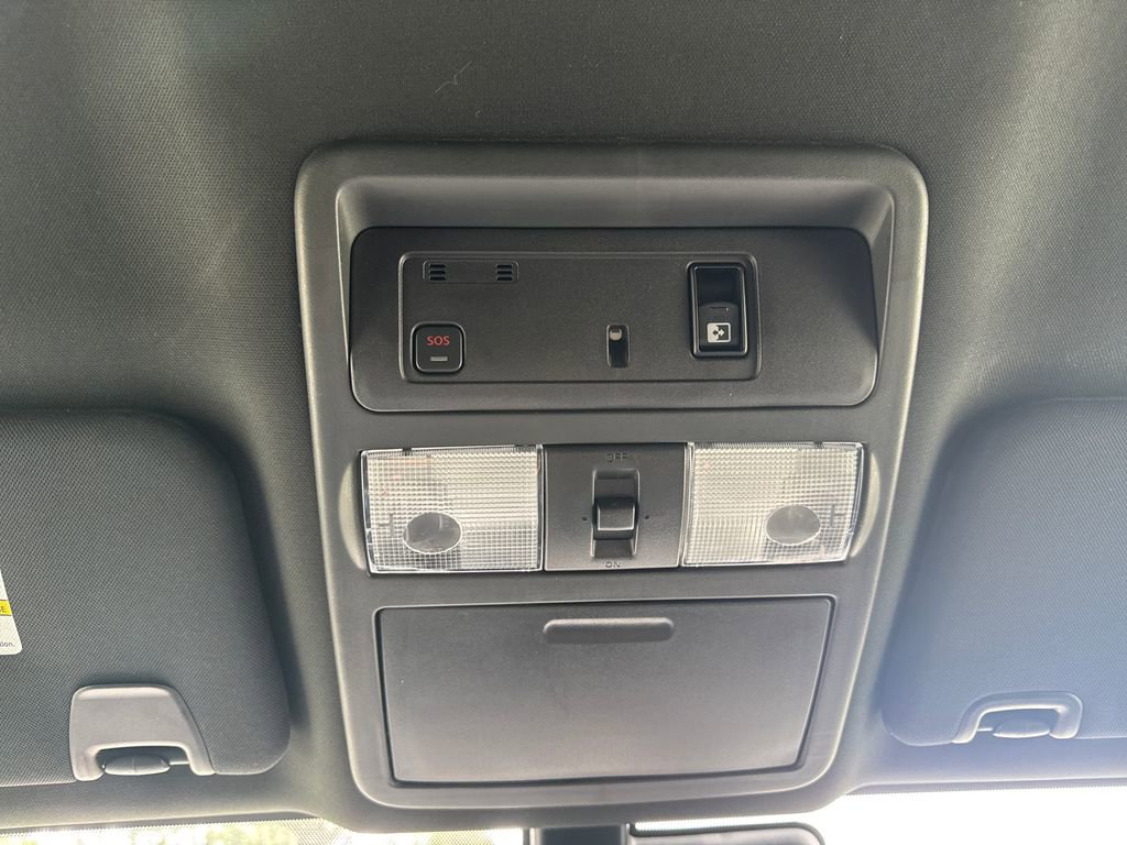 Used 2021 Nissan Titan PRO-4X w/ Pro-4x Convenience Package AWD/4WD image 26