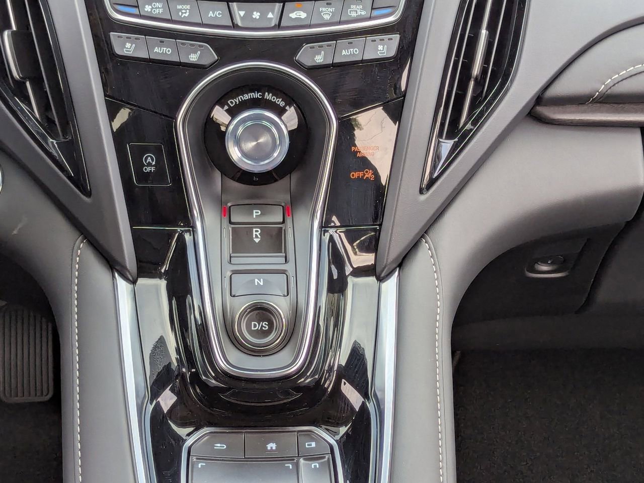 Certified 2025 Acura RDX SH-AWD w/ Advance Package image 23