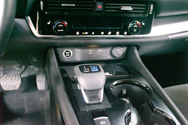 Used 2021 Nissan Rogue SV FWD image 19
