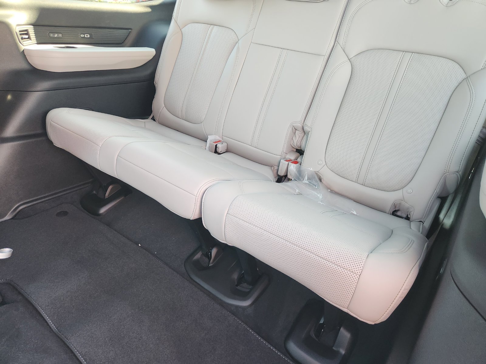 New 2026 Jeep Grand Wagoneer Limited AWD/4WD image 22