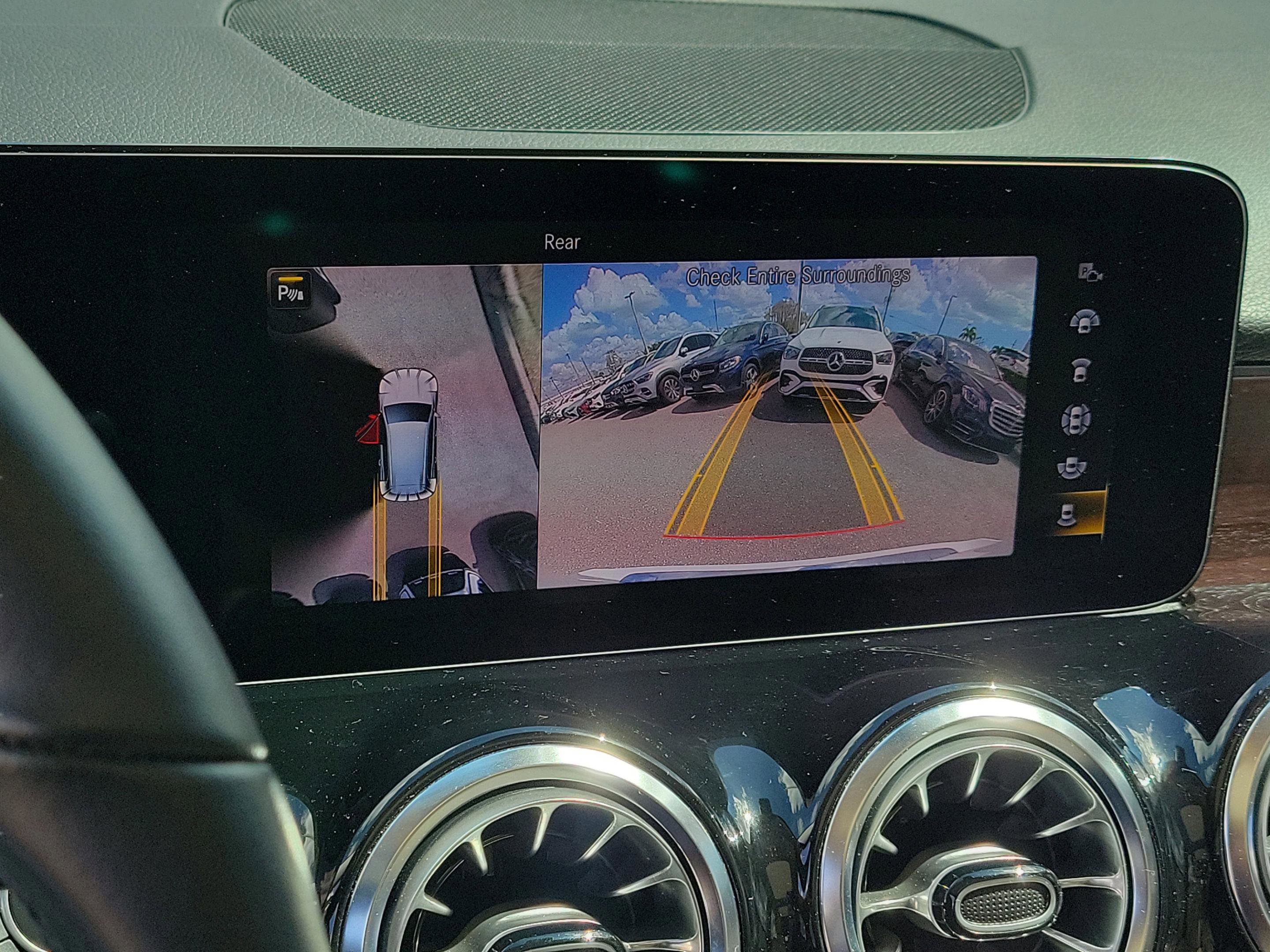 Used 2023 Mercedes-Benz GLB 250 4MATIC image 26