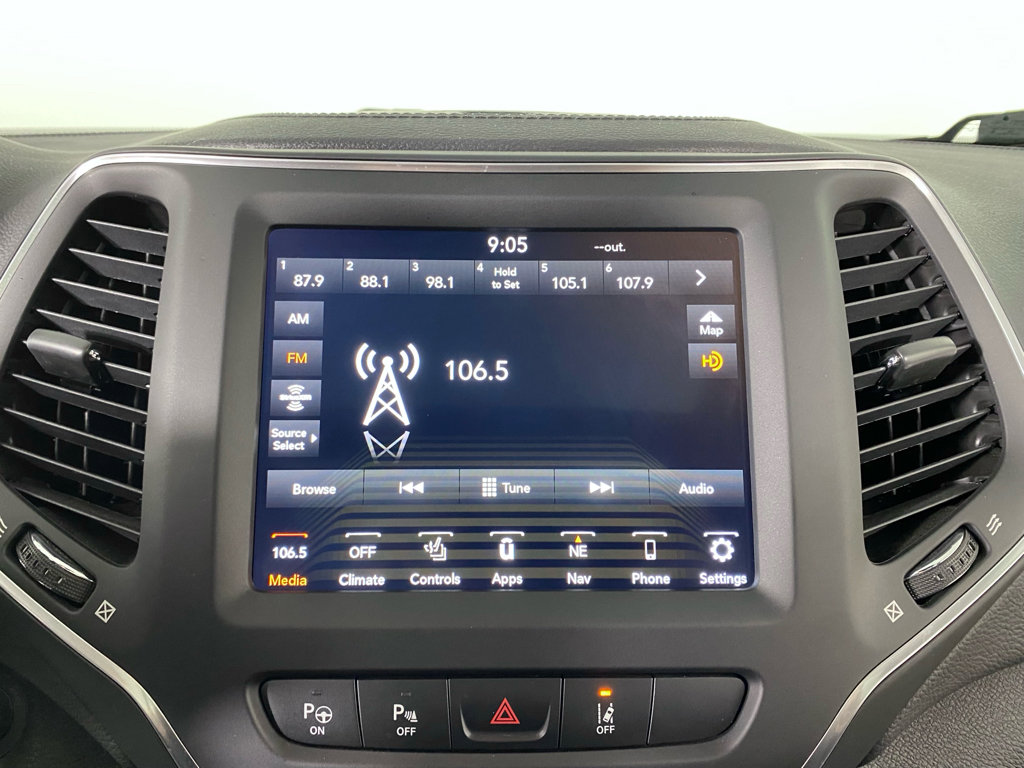 Used 2023 Jeep Cherokee Altitude Lux w/ Lux Elite Package image 6