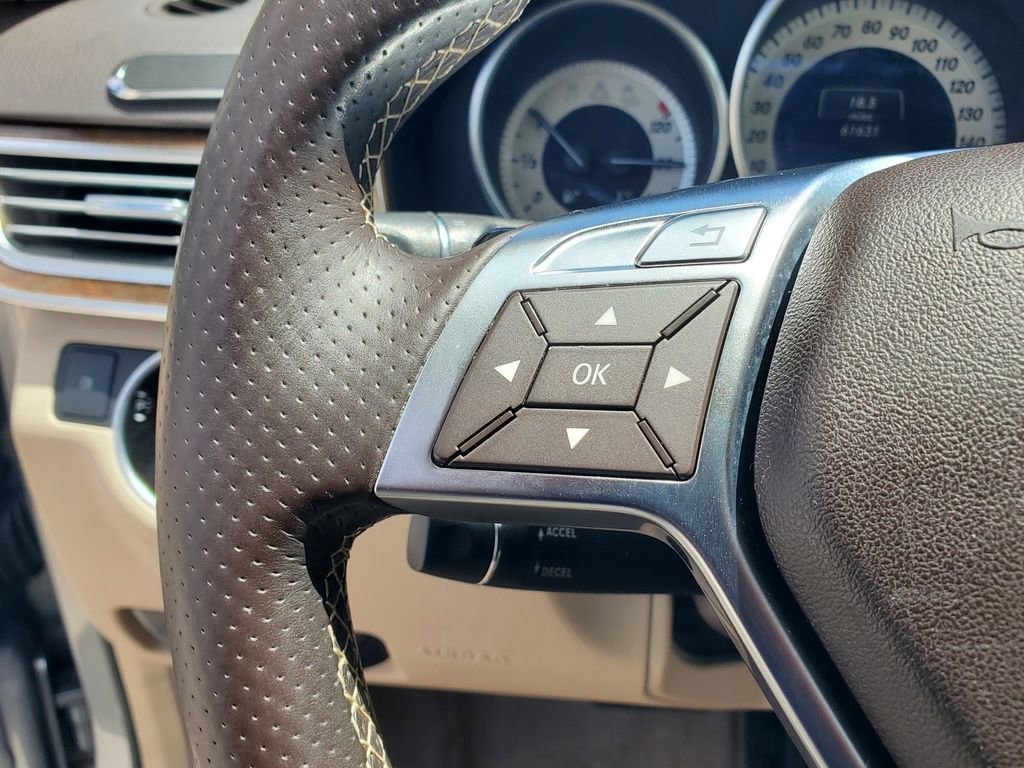 Used 2014 Mercedes-Benz E 350 4MATIC Sedan image 24