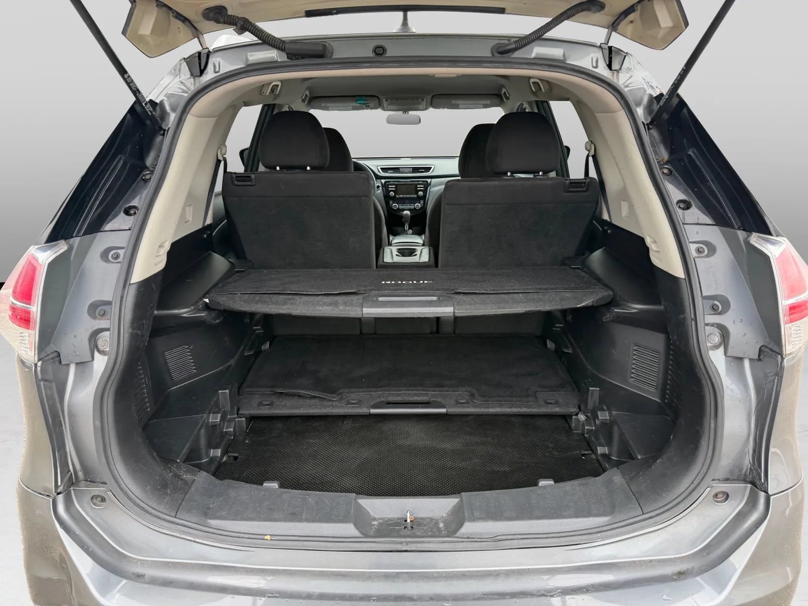 Used 2015 Nissan Rogue SV FWD image 19