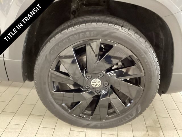 Certified 2024 Volkswagen Taos SEL AWD/4WD image 25