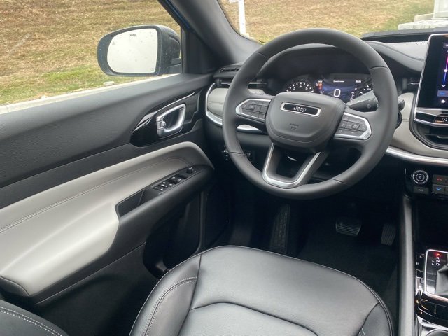 New 2026 Jeep Compass Limited image 32