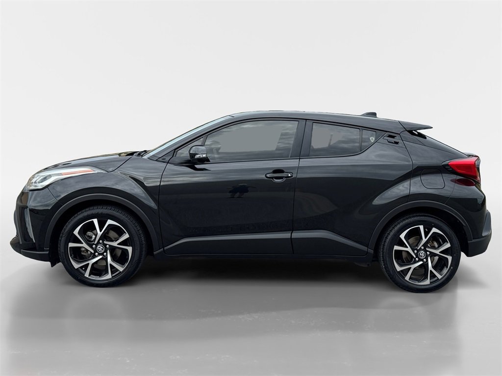 Used 2021 Toyota C-HR XLE image 4