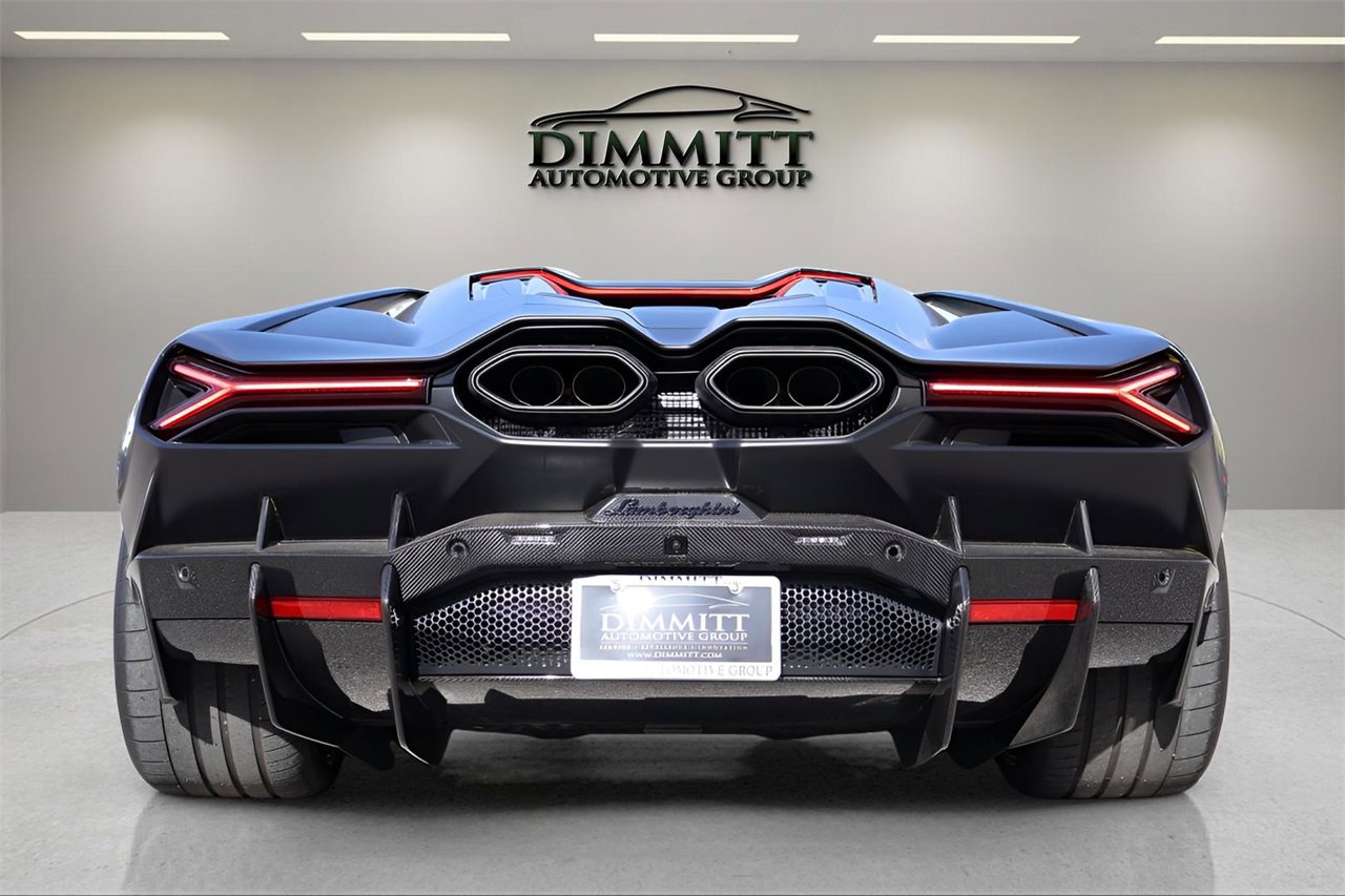 Used 2025 Lamborghini Revuelto image 4