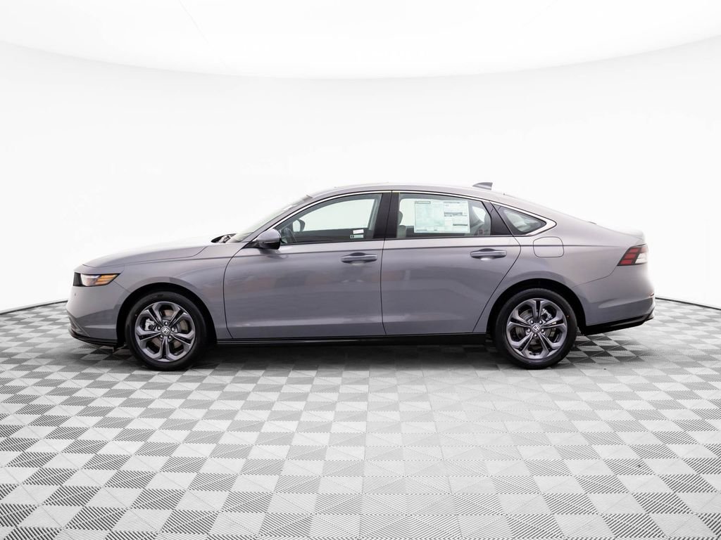 Certified 2025 Honda Accord EX-L image 2