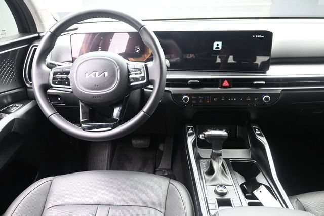 Used 2025 Kia Sorento S w/ Panoramic Sunroof Package FWD image 9