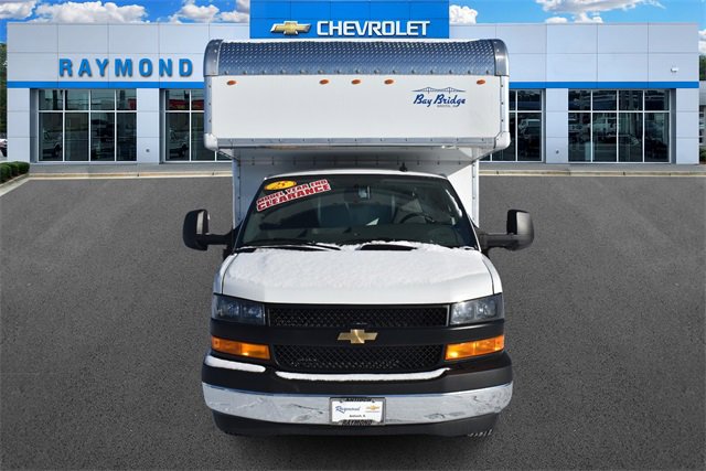 New 2025 Chevrolet Express 3500 w/ Power Convenience Package image 8