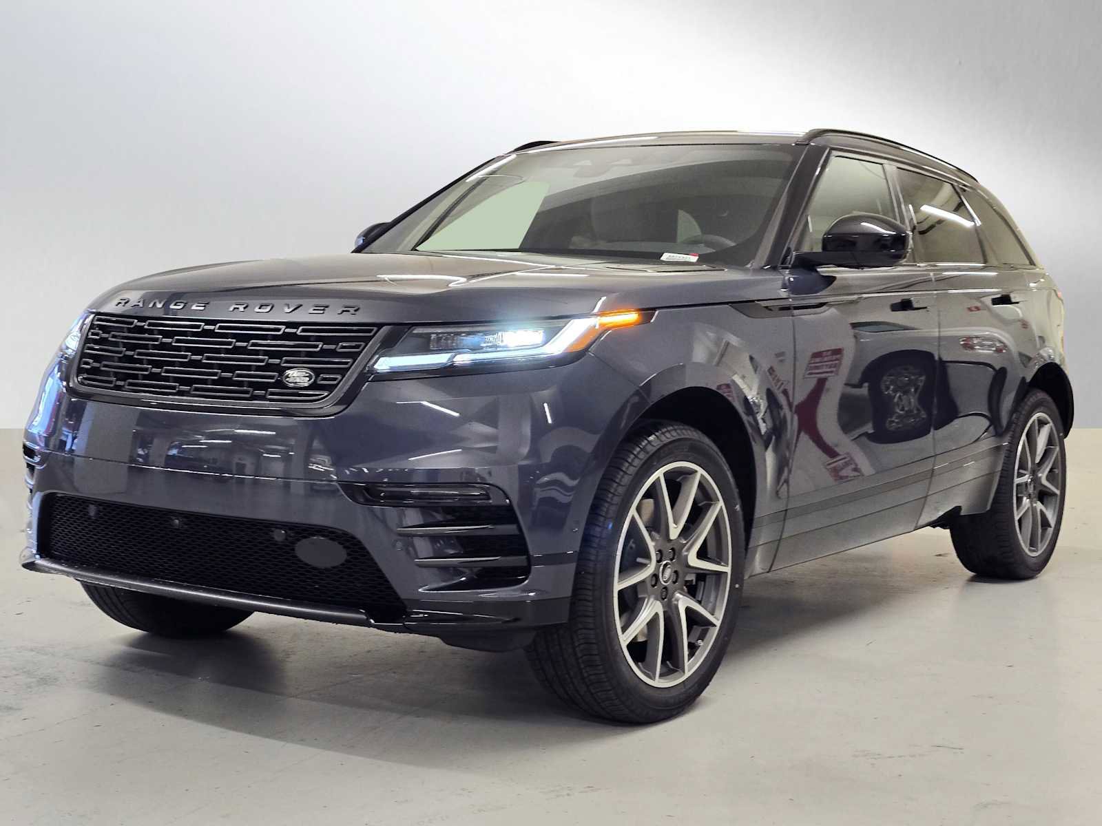 New 2026 Land Rover Range Rover Velar Dynamic SE image 1