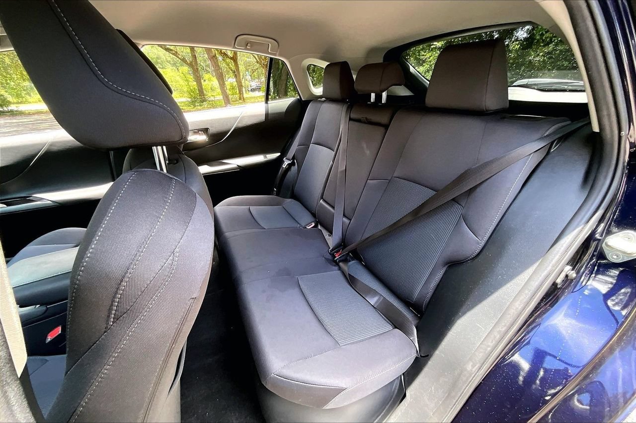 Used 2024 Toyota Venza LE AWD/4WD image 19