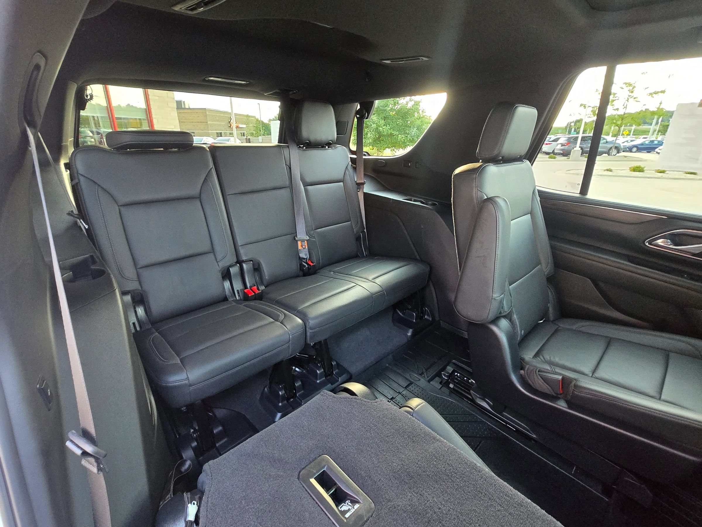 Used 2021 Chevrolet Tahoe LT w/ LT Signature Plus Package AWD/4WD image 10