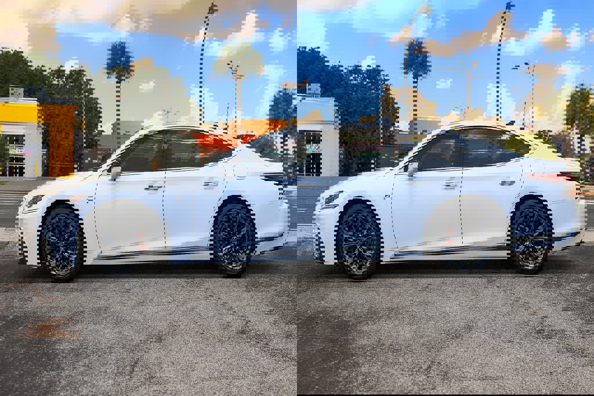 Used 2018 Lexus LS 500 F Sport w/ Accessory Package (Z2) image 8