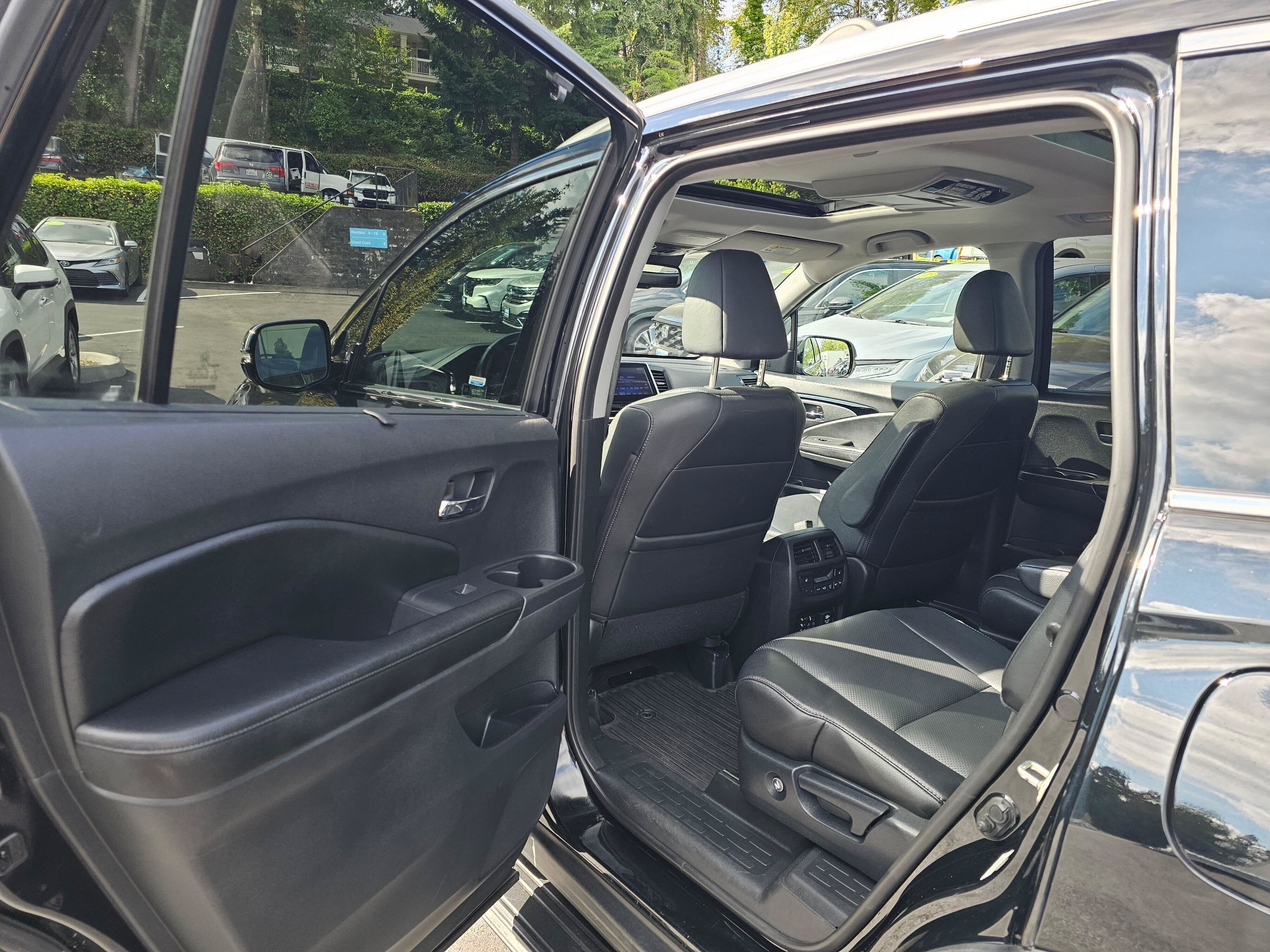 Used 2016 Honda Pilot Elite image 19