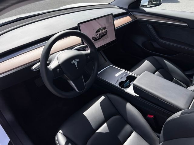 Used 2023 Tesla Model 3 Standard Range image 10