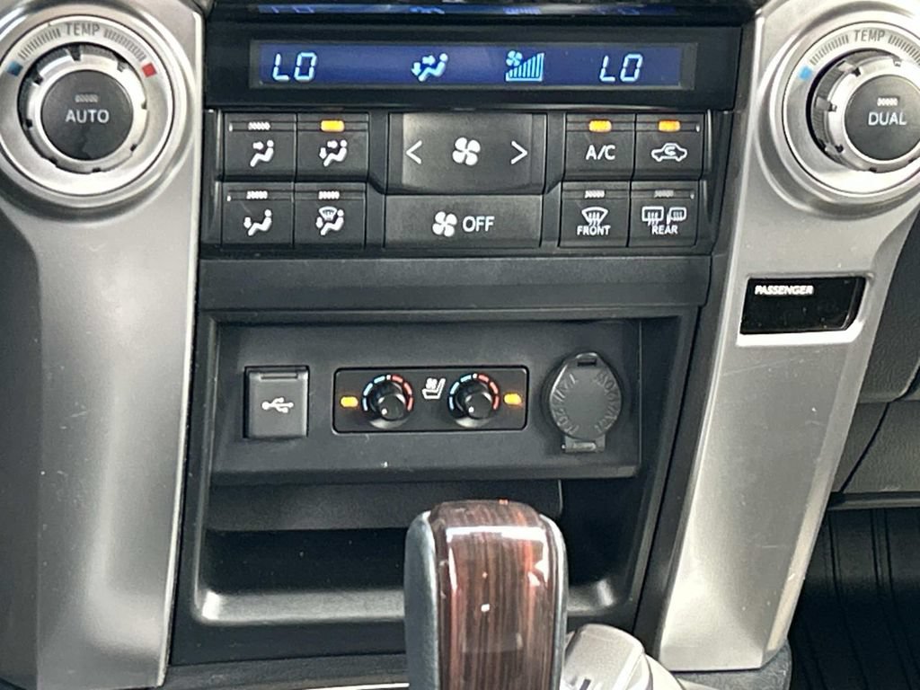 Used 2021 Toyota 4Runner Limited AWD/4WD image 30