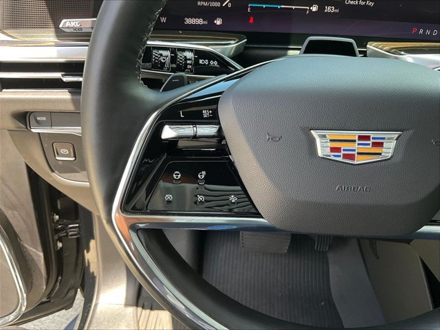 Used 2025 Cadillac Escalade Premium Luxury RWD image 19