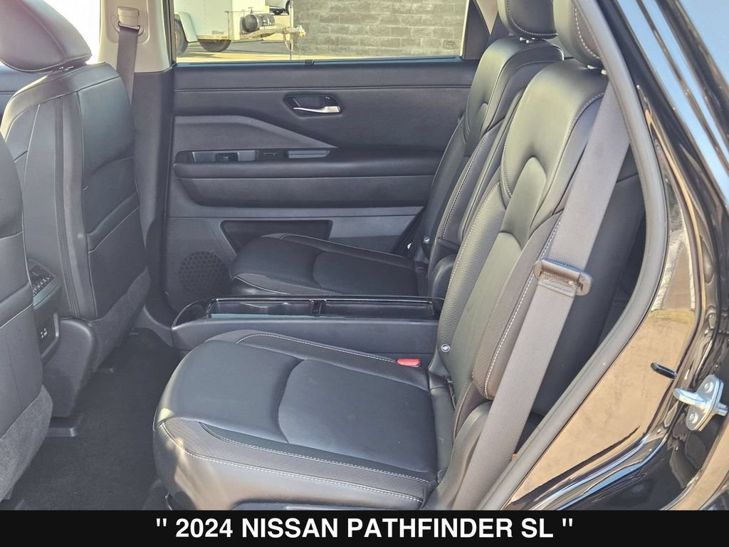 Used 2024 Nissan Pathfinder SL w/ SL Premium Package FWD image 17