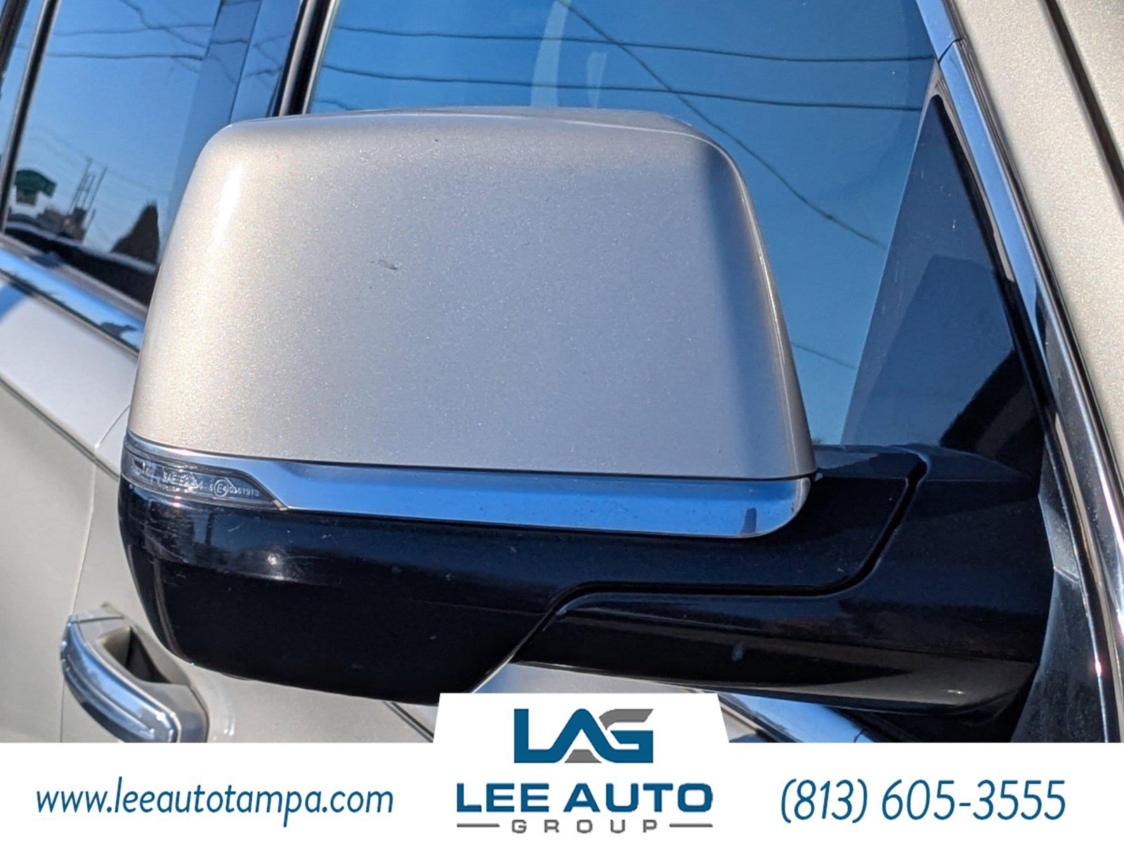 Used 2015 Cadillac Escalade Premium image 11