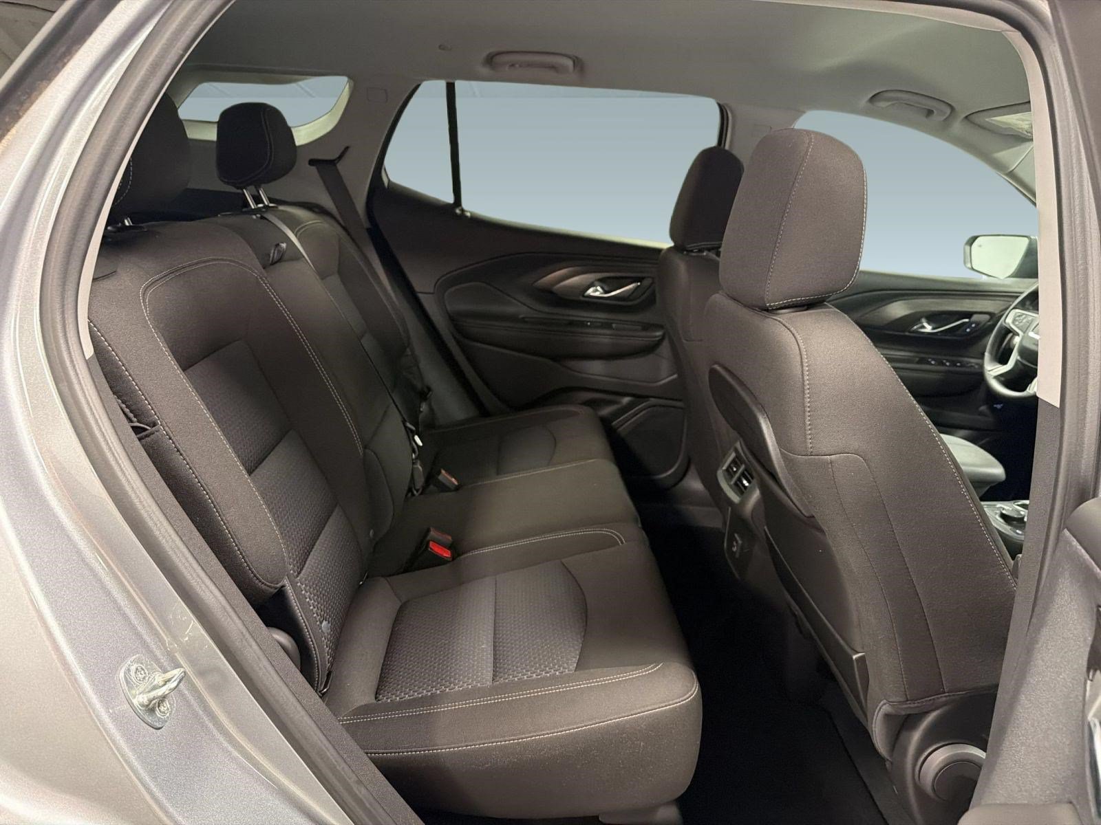 Used 2023 GMC Terrain SLE w/ Driver Convenience Package FWD image 30