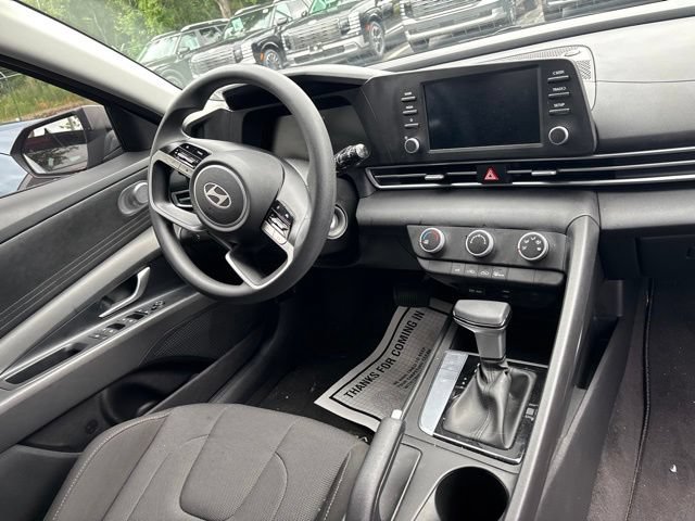 Used 2026 Hyundai Elantra SE FWD image 11