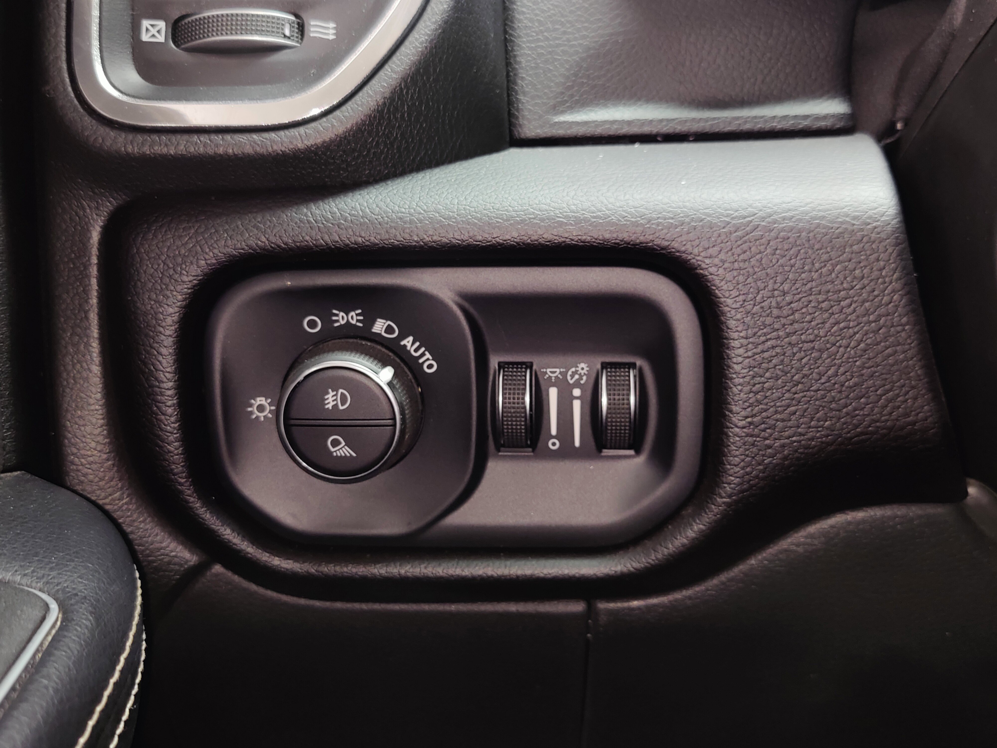 Used 2022 RAM 2500 Laramie AWD/4WD image 27