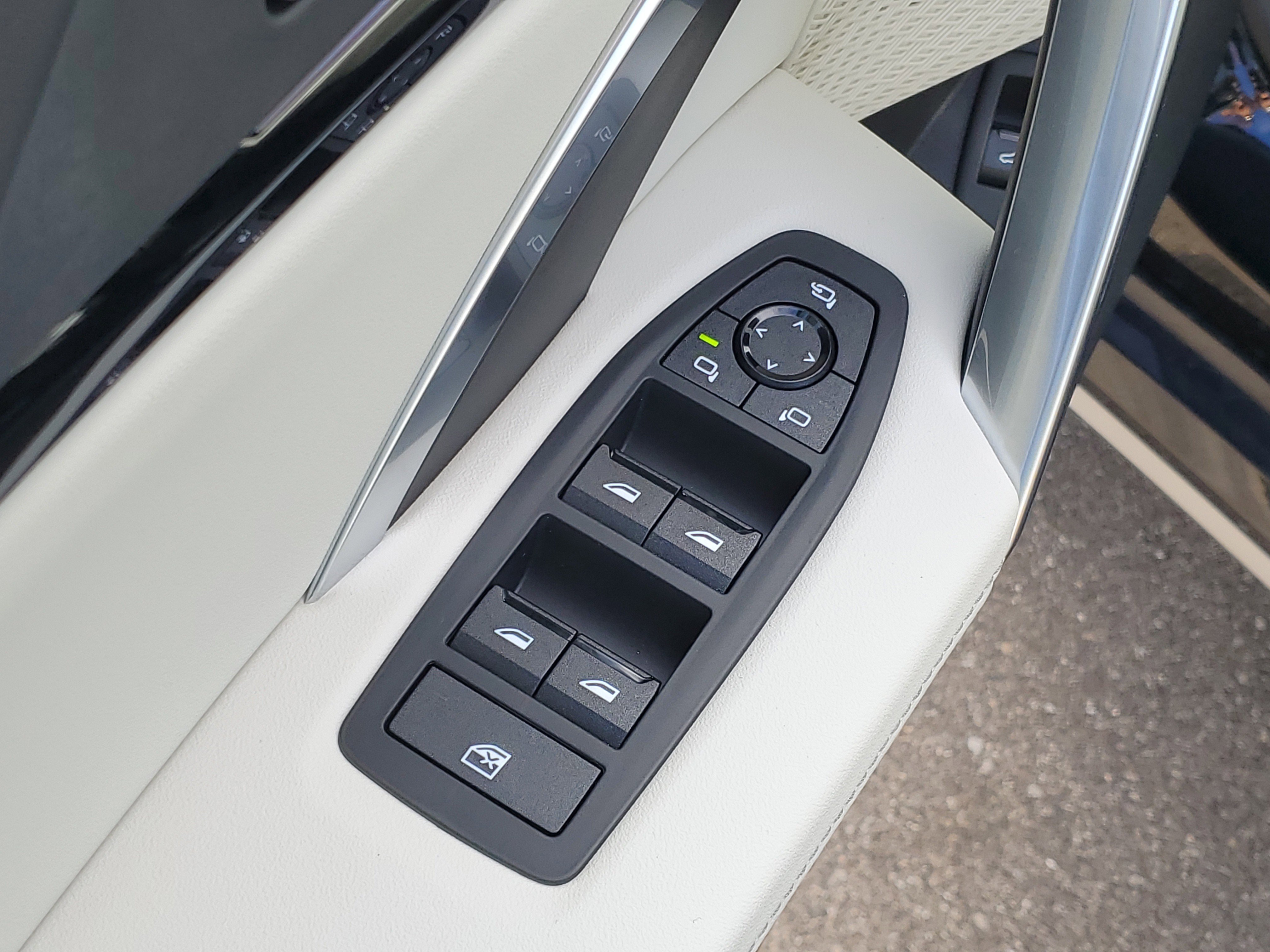 New 2026 BMW X1 xDrive28i w/ Technology Package image 6