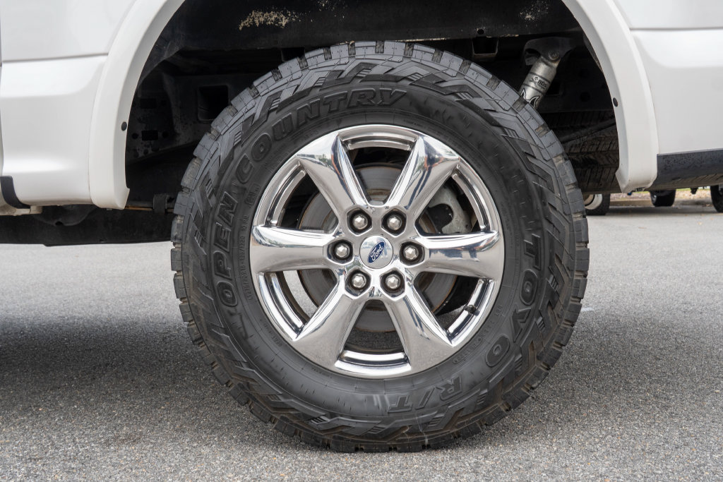 Used 2019 Ford F150 Lariat w/ Equipment Group 502A Luxury RWD image 29