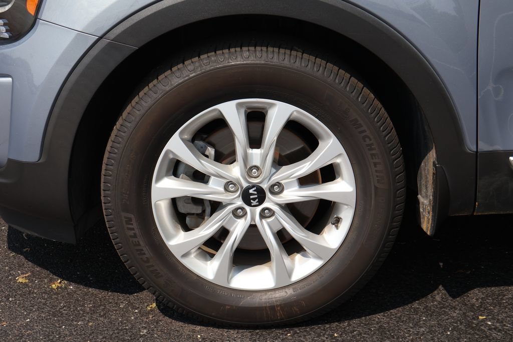 Used 2020 Kia Telluride LX AWD/4WD image 11