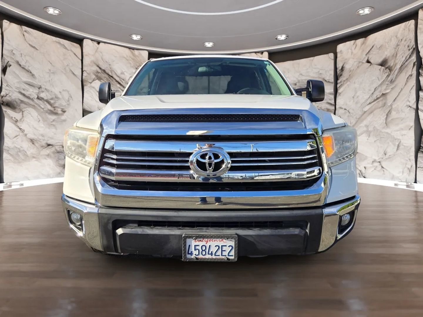 Used 2017 Toyota Tundra SR5 image 2