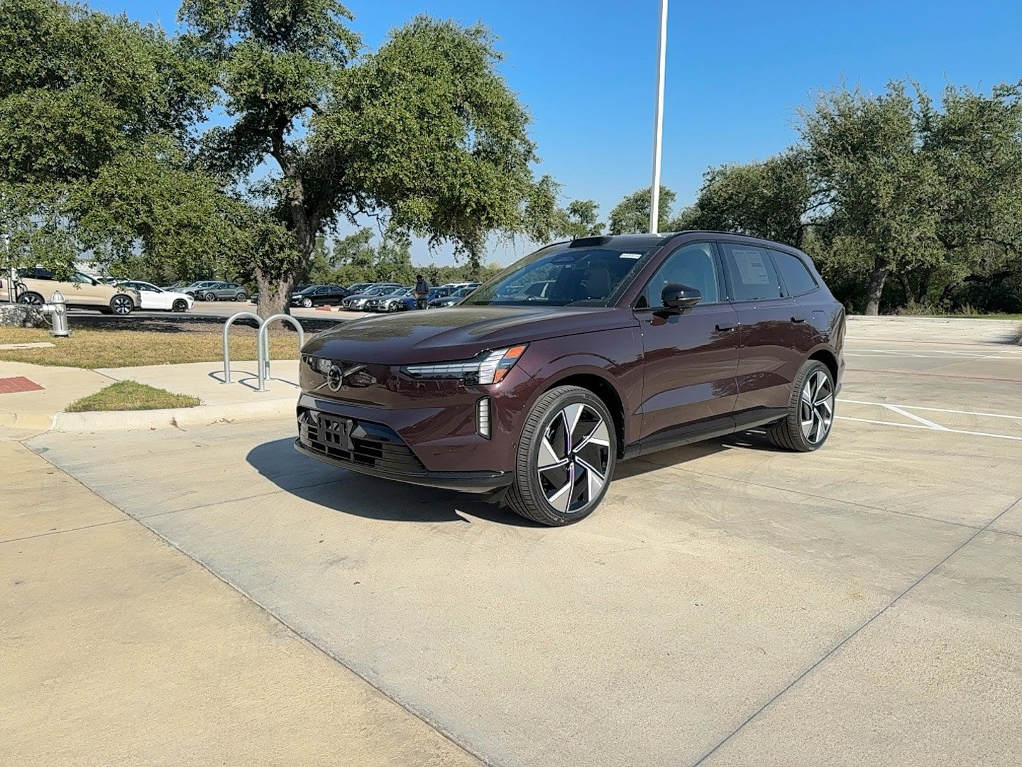 Certified 2025 Volvo EX90 Ultra w/ Protection Package Premier image 2