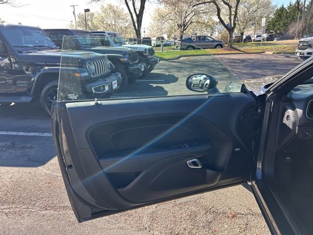 Used 2017 Dodge Challenger GT w/ Driver Convenience Group image 13