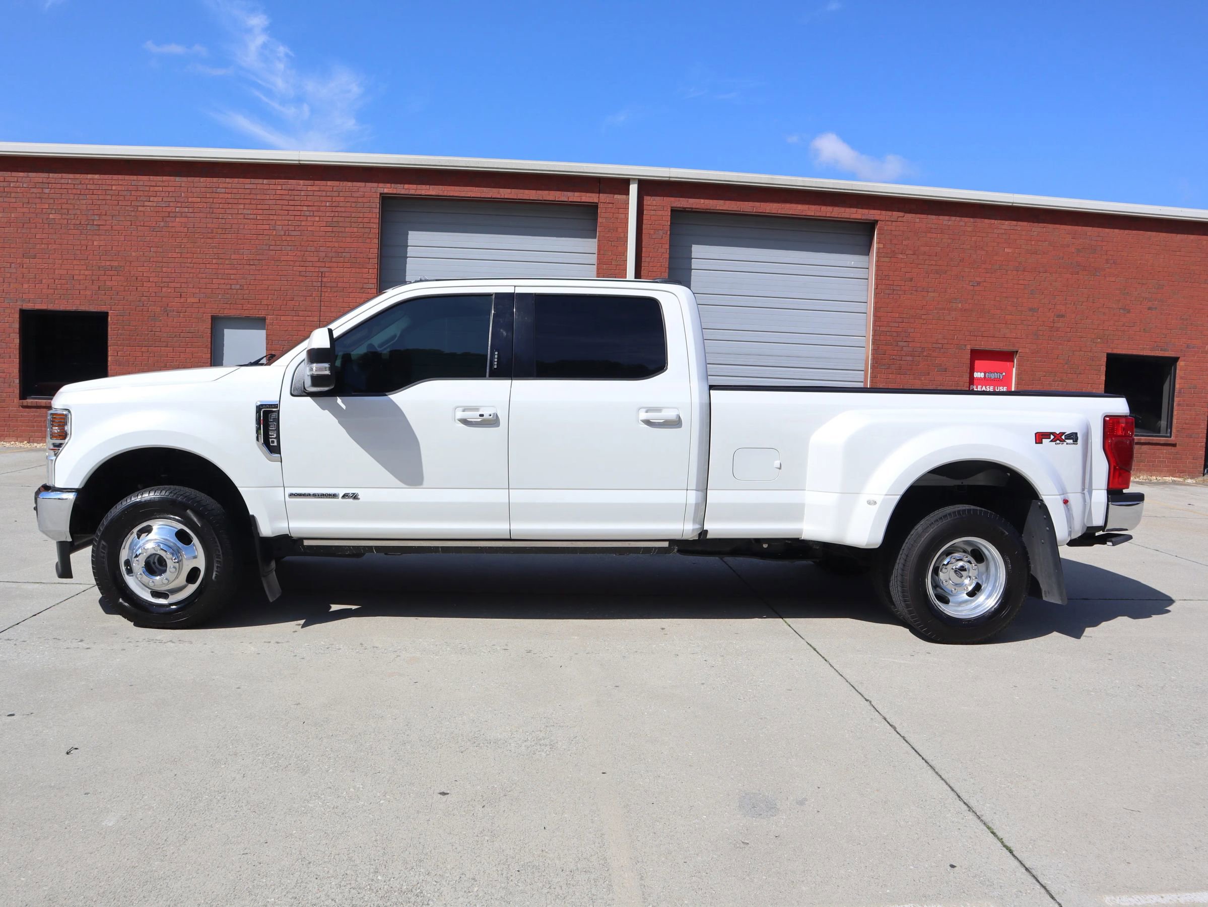Used 2021 Ford F350 Lariat w/ Lariat Ultimate Package image 2