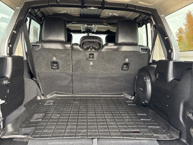 Used 2019 Jeep Wrangler Unlimited Sahara w/ Uconnect 4C Nav & Sound Group image 24