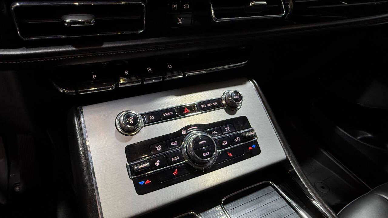 Used 2021 Lincoln Aviator AWD image 57