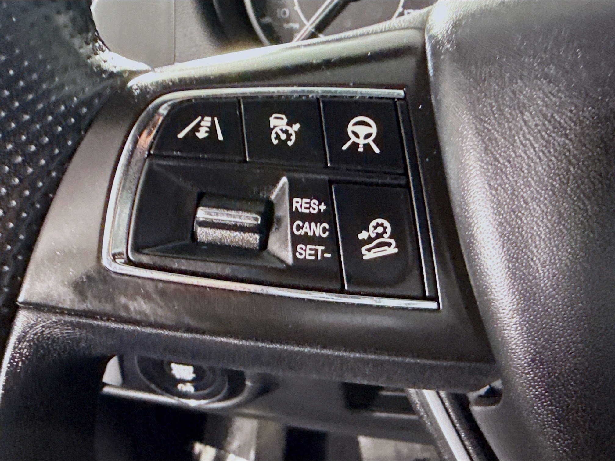 Used 2023 Maserati Levante GT AWD/4WD image 14
