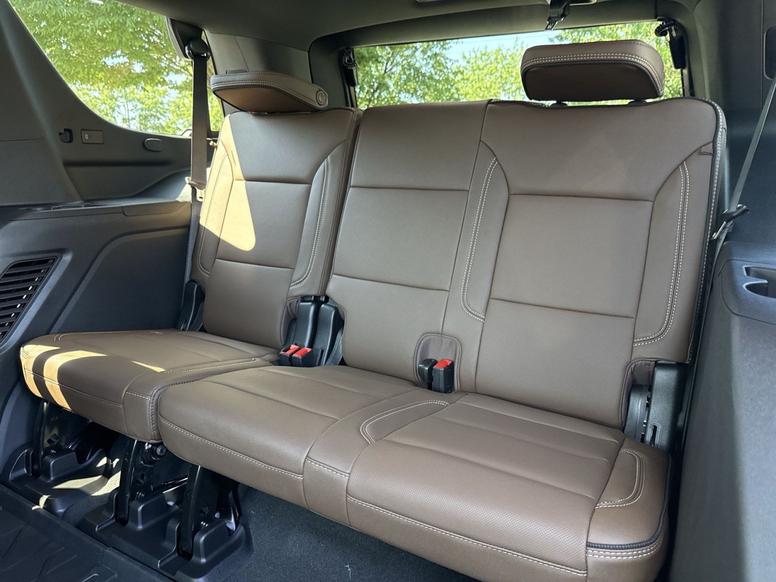New 2026 Chevrolet Tahoe High Country w/ Sun And Tow Package AWD/4WD image 19